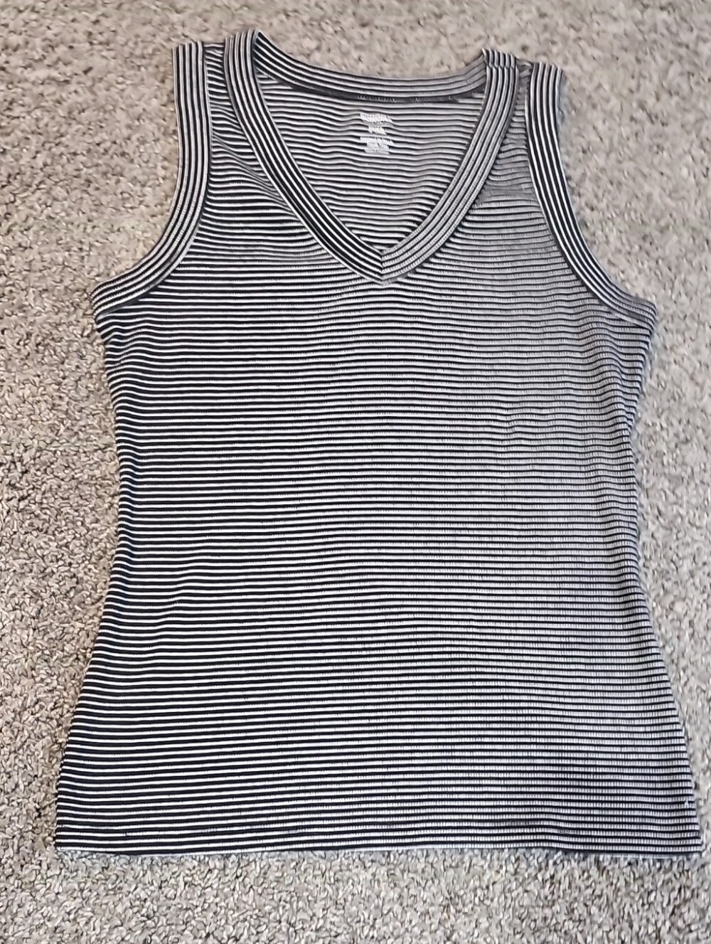 EUC Sonoma Striped V-Neck Tank Top - Black & White Petite XL